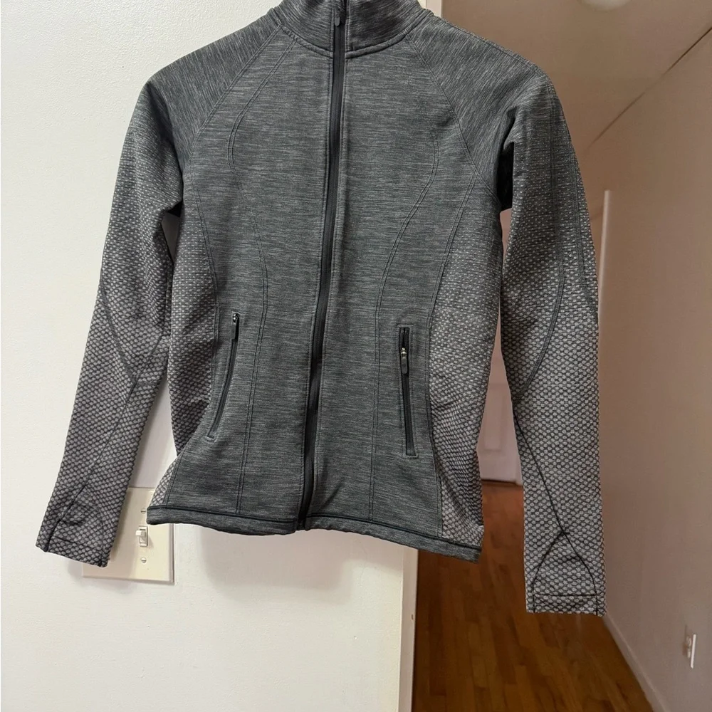 Lululemon Gray Long Sleeve Athletic Jacket - Picture 3 of 4